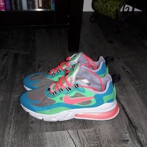 Nike 270 React